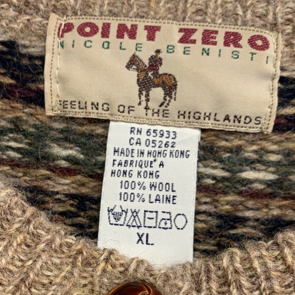 Women's 100% Wool Patterned Cardigan Sweater - Picture 4 of 16